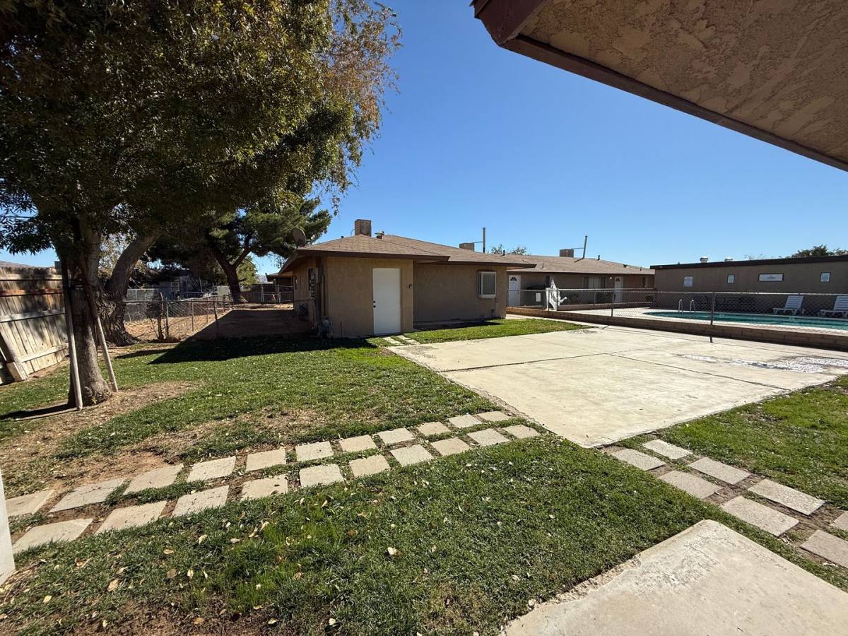 Apartment for rent at 20788 Thunderbird Rd, Apple Valley, CA 92307