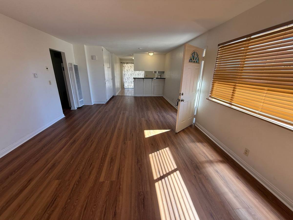 Apartment for rent at 20788 Thunderbird Rd, Apple Valley, CA 92307