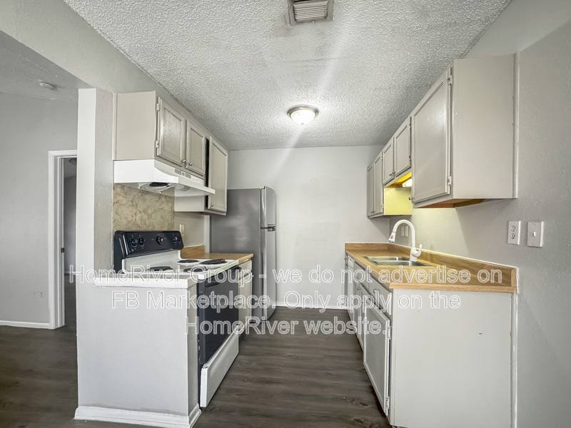 Apartment for rent at 9627 Vale, San Antonio, TX 78245