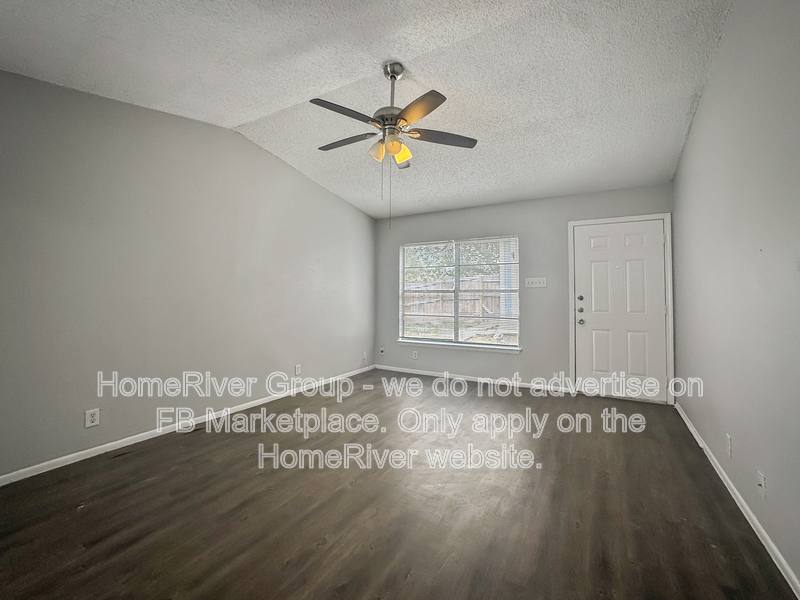 Apartment for rent at 9627 Vale, San Antonio, TX 78245