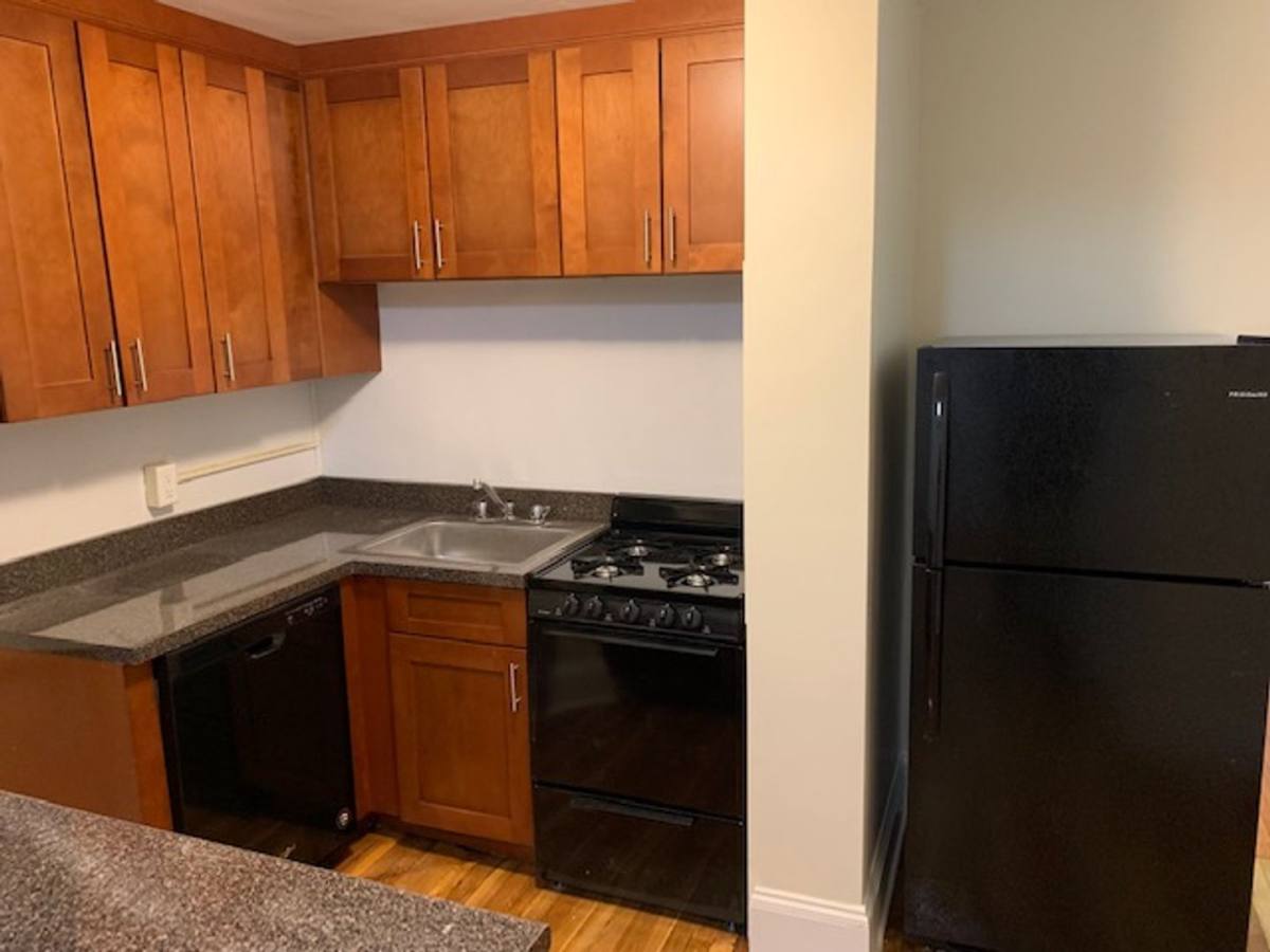 Apartment for rent at 1790 Beacon St #2, Brookline, MA 02445