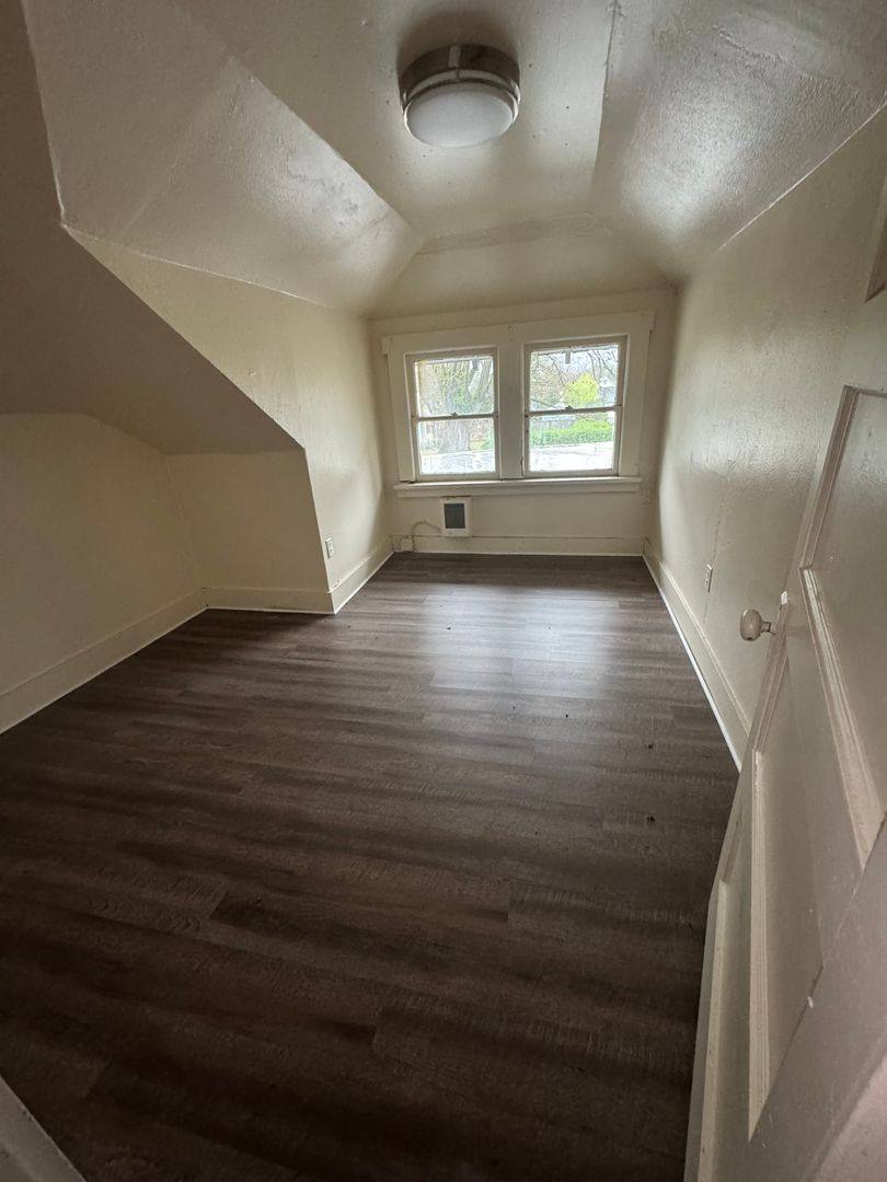 Apartment for rent at 91012 S Willamette St, Eugene, OR 97408