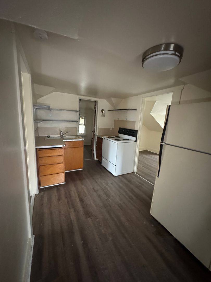 Apartment for rent at 91012 S Willamette St, Eugene, OR 97408