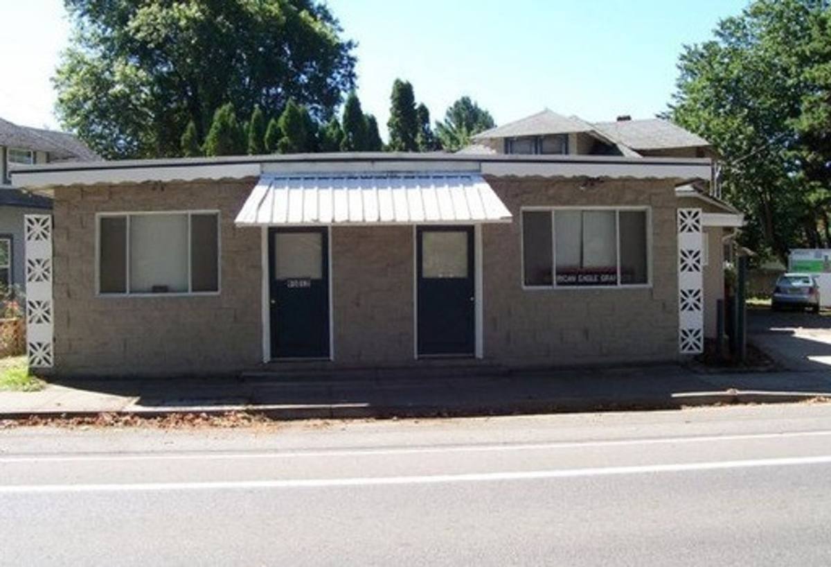 Apartment for rent at 91012 S Willamette St, Eugene, OR 97408