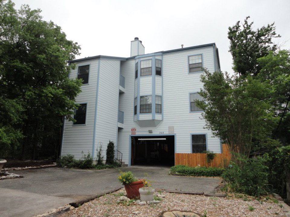Apartment for rent at 303 W 35th St #304, Austin, TX 78705
