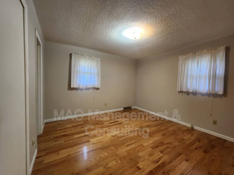 House for rent at 4914 S Grundy Quarles Highway, Bloomington Springs, TN 38545