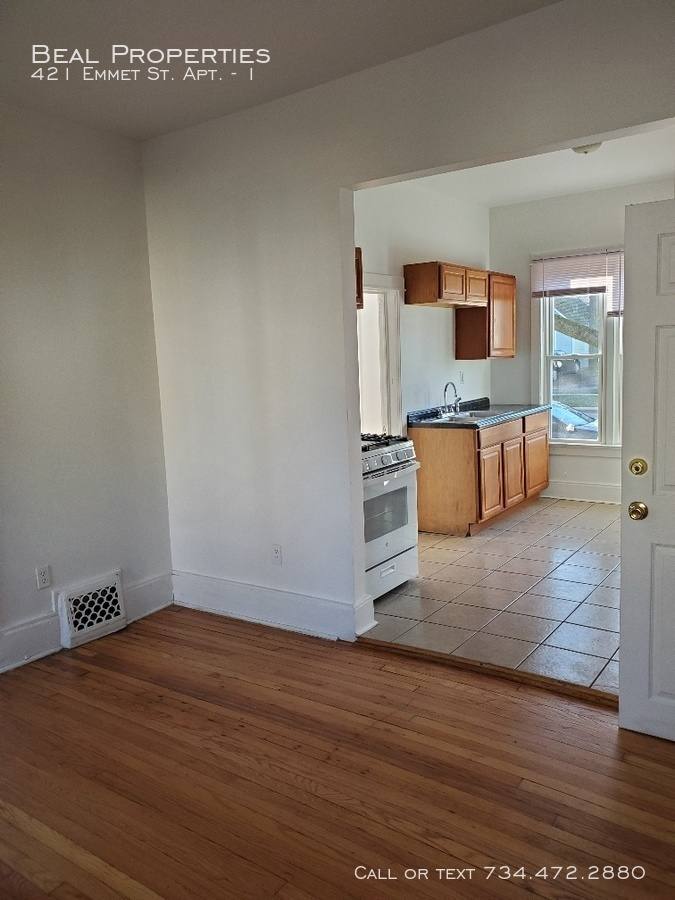 Apartment for rent at 421 Emmet St #1, Ypsilanti, MI 48197