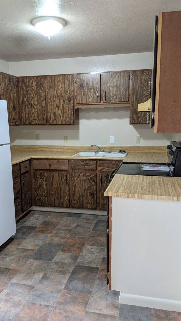 Apartment for rent at 115 N Miles St, Baggs, WY 82321