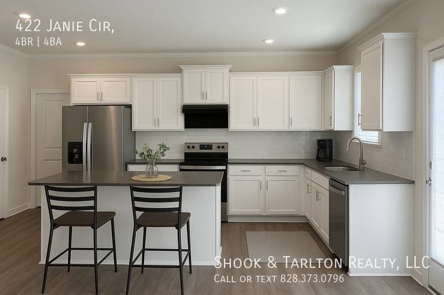 House for rent at 422 Janie Circle, Newton, NC 28658