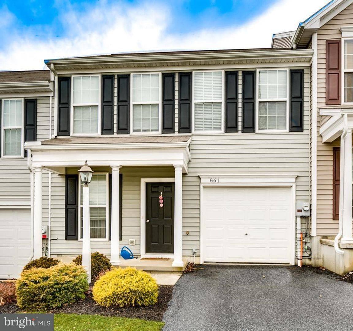 House for rent at 861 Fawn Lane, Hummelstown, PA 17036