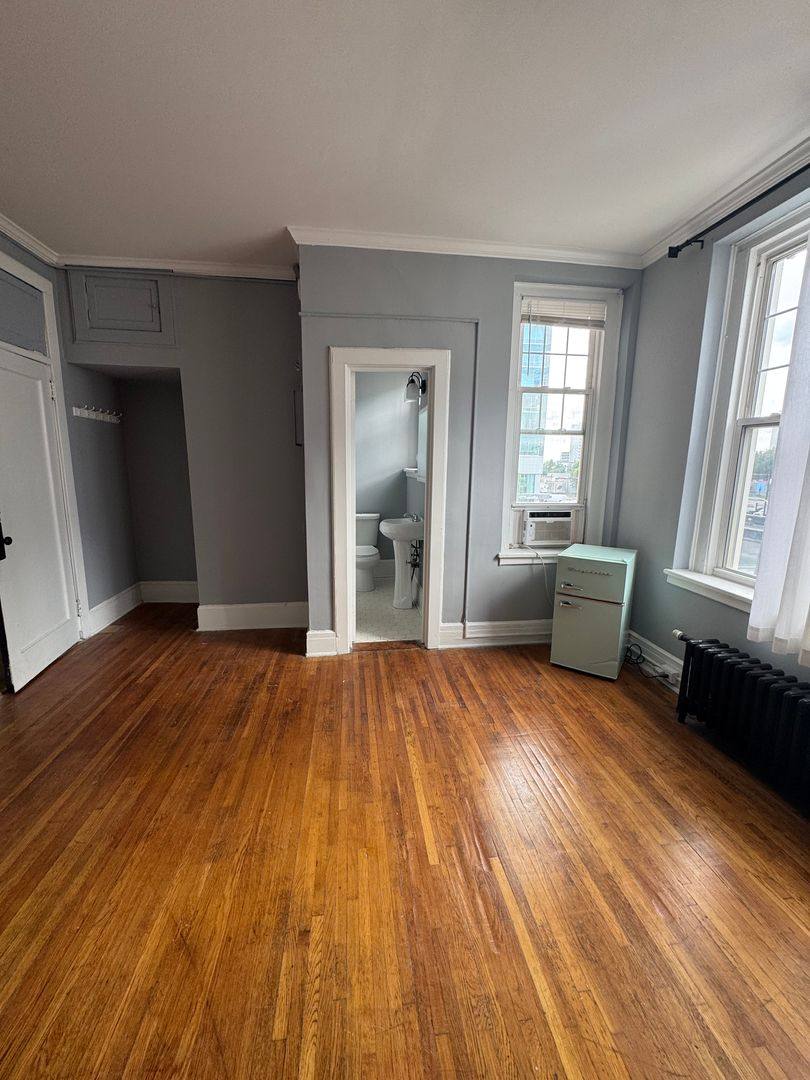 Apartment for rent at 508 N Tryon St, Charlotte, NC 28202