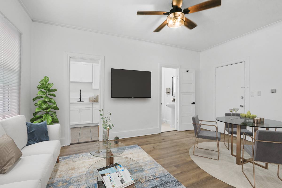 Apartment for rent at 1344 4th St #7, Los Angeles, CA 90017