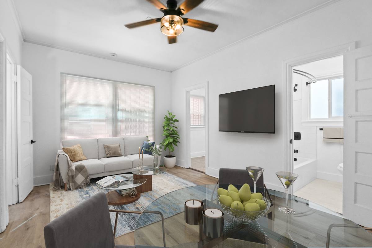 Apartment for rent at 1344 4th St #7, Los Angeles, CA 90017