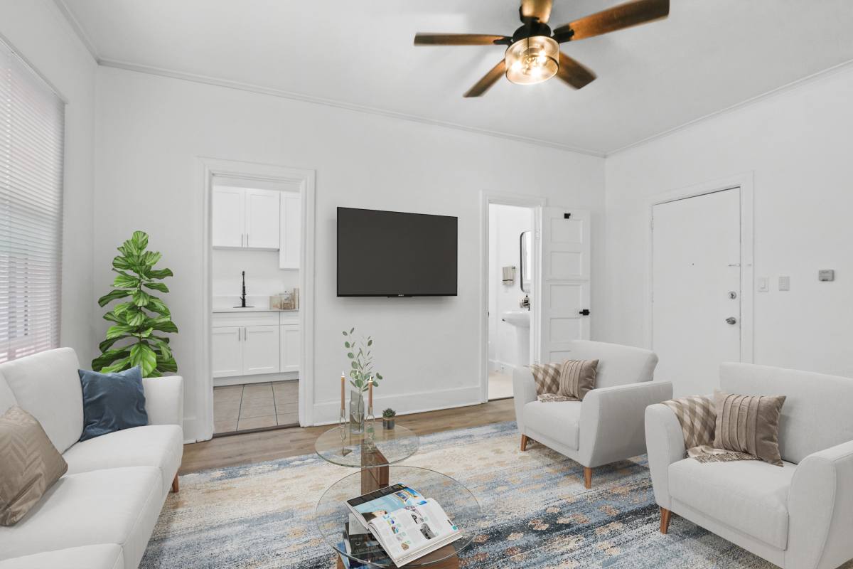 Apartment for rent at 1344 4th St #7, Los Angeles, CA 90017