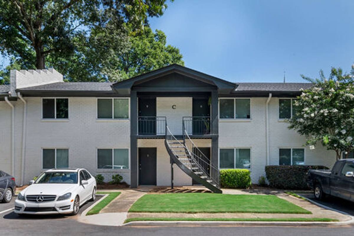 Apartment for rent at 245 Candler Rd SE, Atlanta, GA 30317