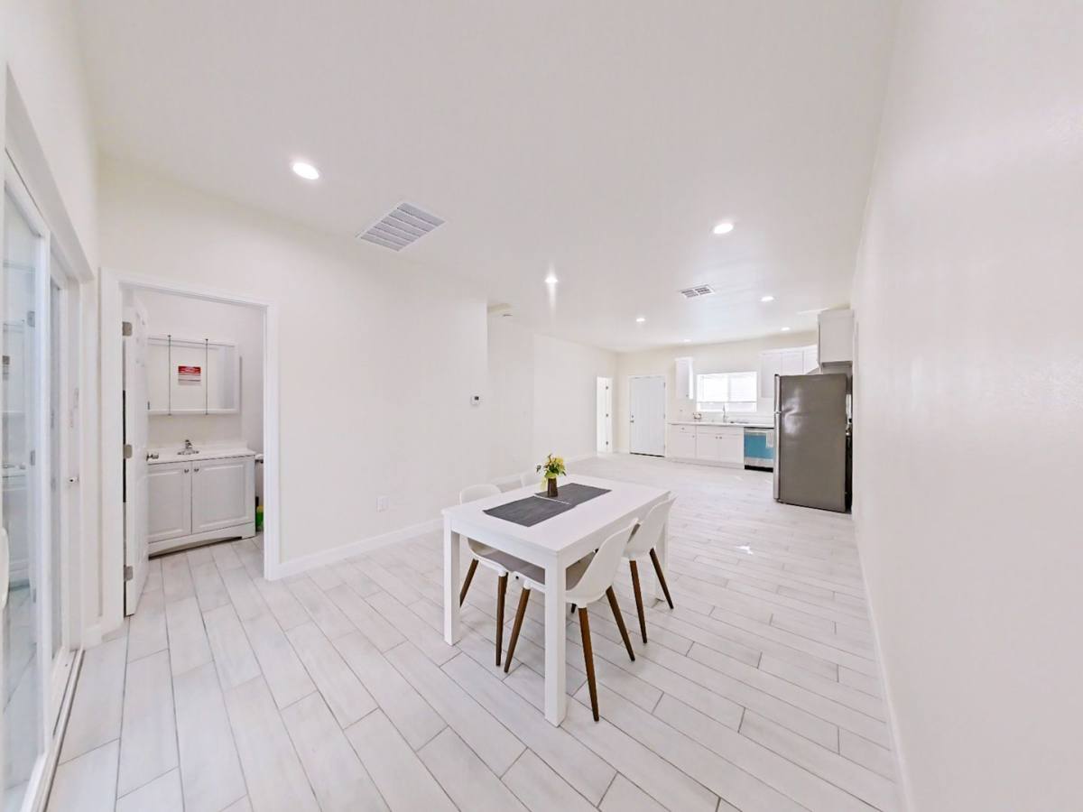 House for rent at 10572 Chamberlain Ave, Anaheim, CA 92804