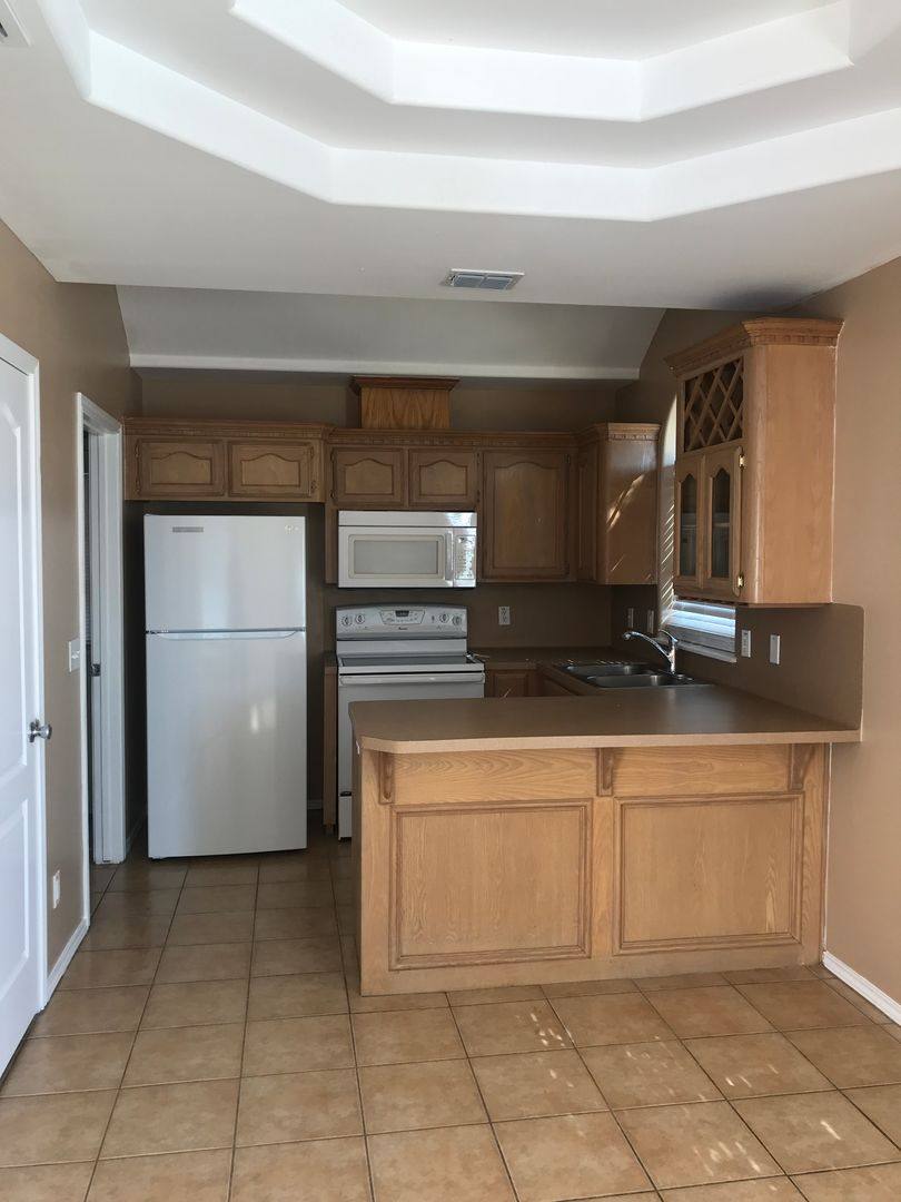 Apartment for rent at 405 La Mancha Dr, Edinburg, TX 78541