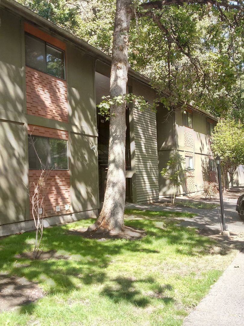 Apartment for rent at 3932 Lancaster Dr NE, Salem, OR 97305