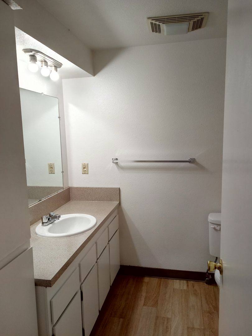 Apartment for rent at 3932 Lancaster Dr NE, Salem, OR 97305