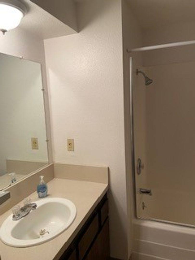 Apartment for rent at 3932 Lancaster Dr NE, Salem, OR 97305