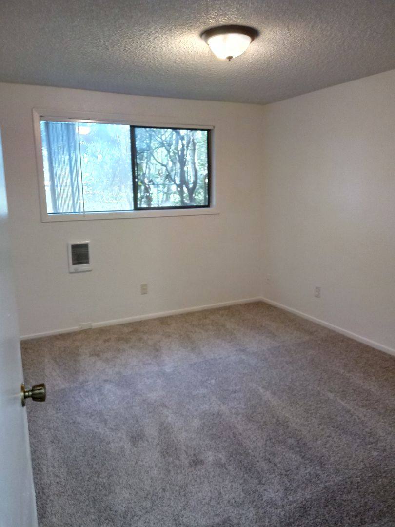 Apartment for rent at 3932 Lancaster Dr NE, Salem, OR 97305