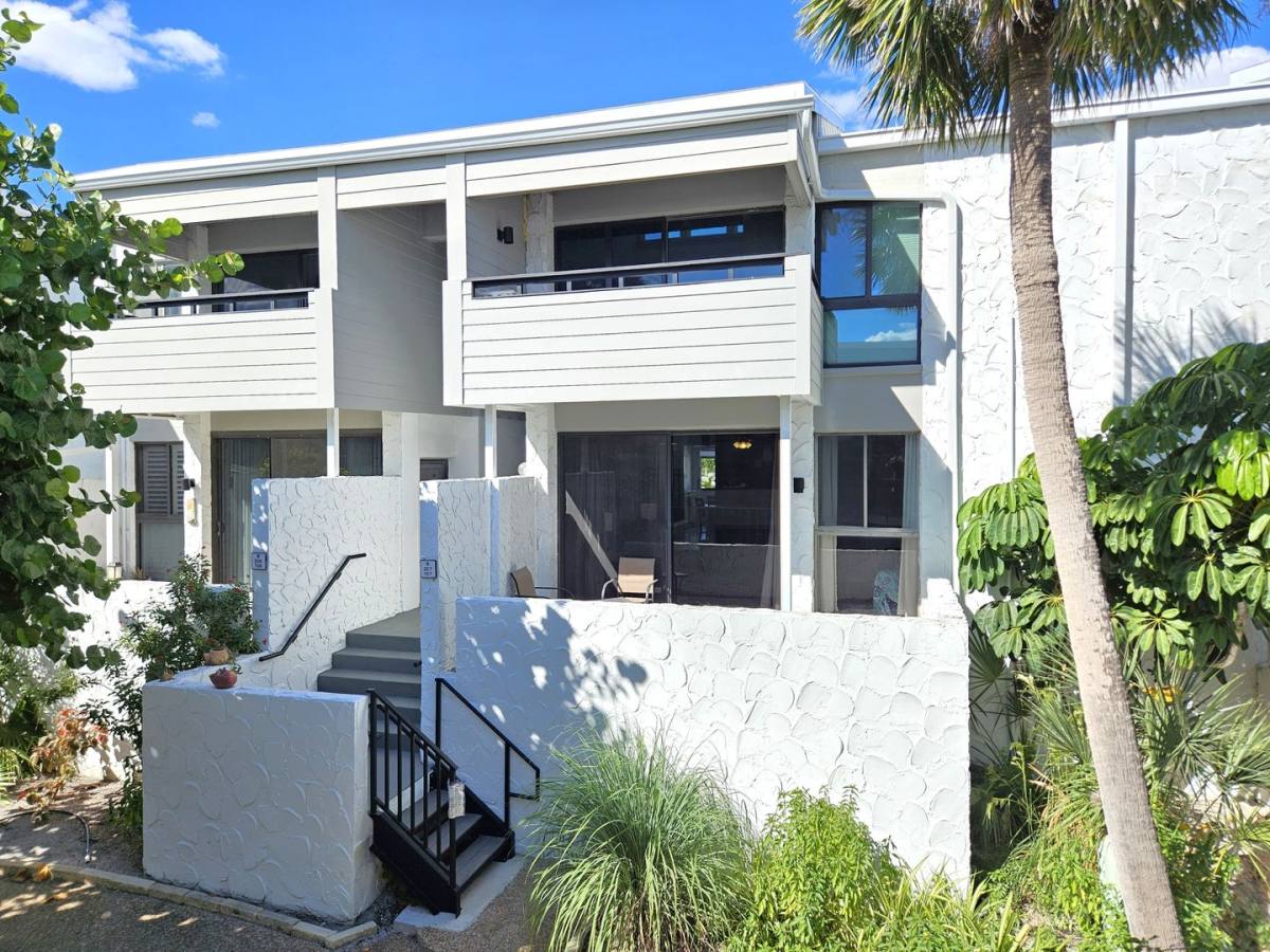 Condo for rent at 1555 Tarpon Center Dr, Venice, FL 34285