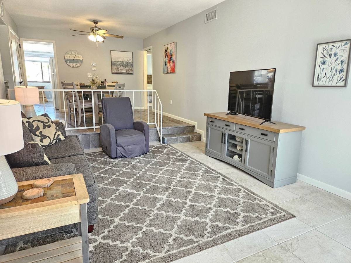 Condo for rent at 1555 Tarpon Center Dr, Venice, FL 34285