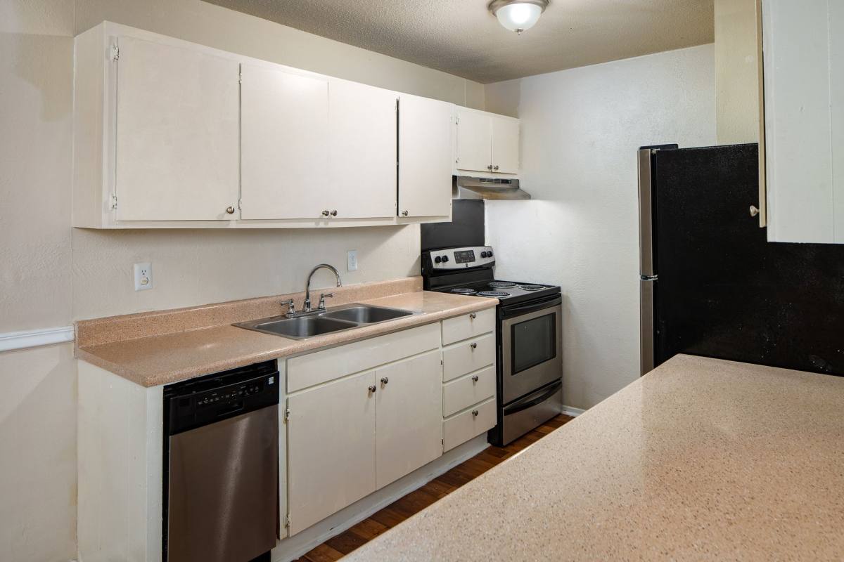 Apartment for rent at 1029 Shawnee St, Savannah, GA 31419
