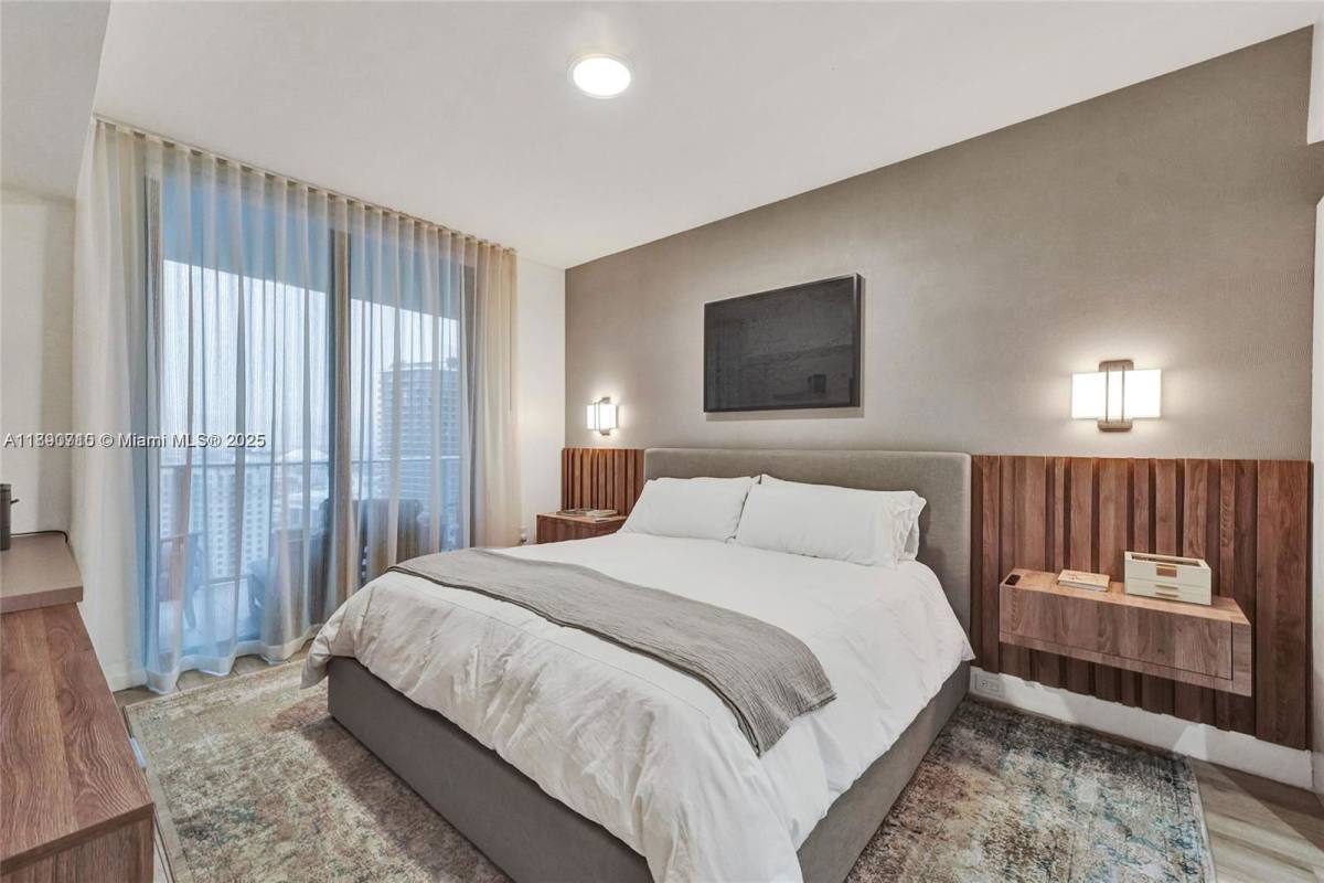 Condo for rent at 1010 Brickell Ave, Miami, FL 33131