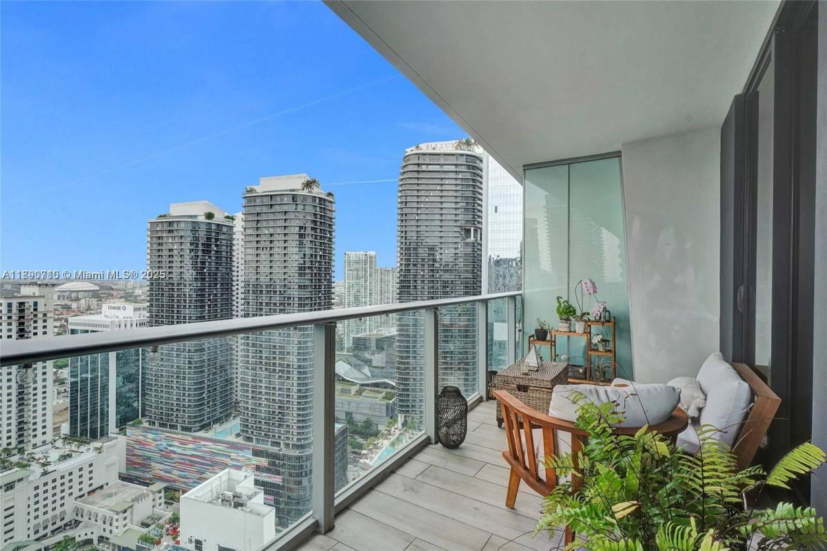 Condo for rent at 1010 Brickell Ave, Miami, FL 33131