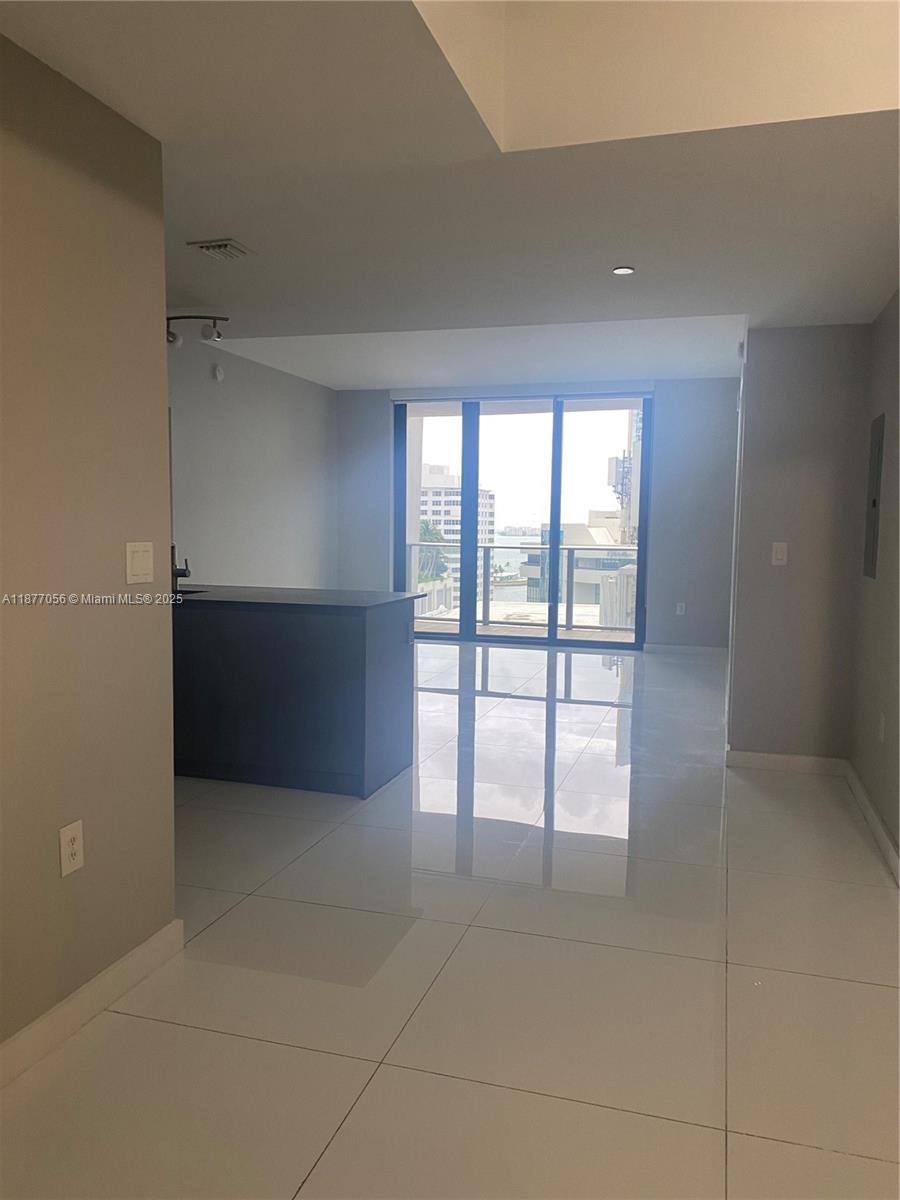 Apartment for rent at 1010 Brickell Ave #1502, Miami, FL 33131