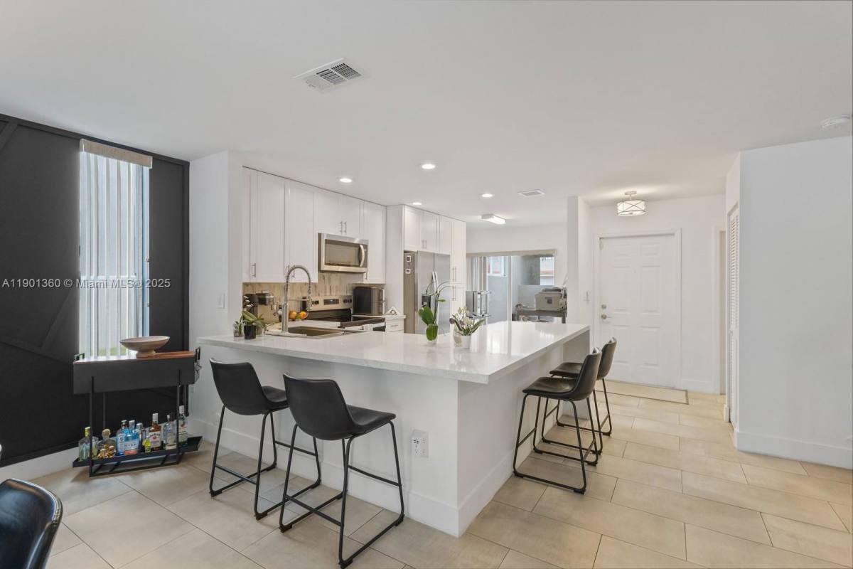 Townhouse for rent at 11389 NW 87th Ave #9, Miami, FL 33178