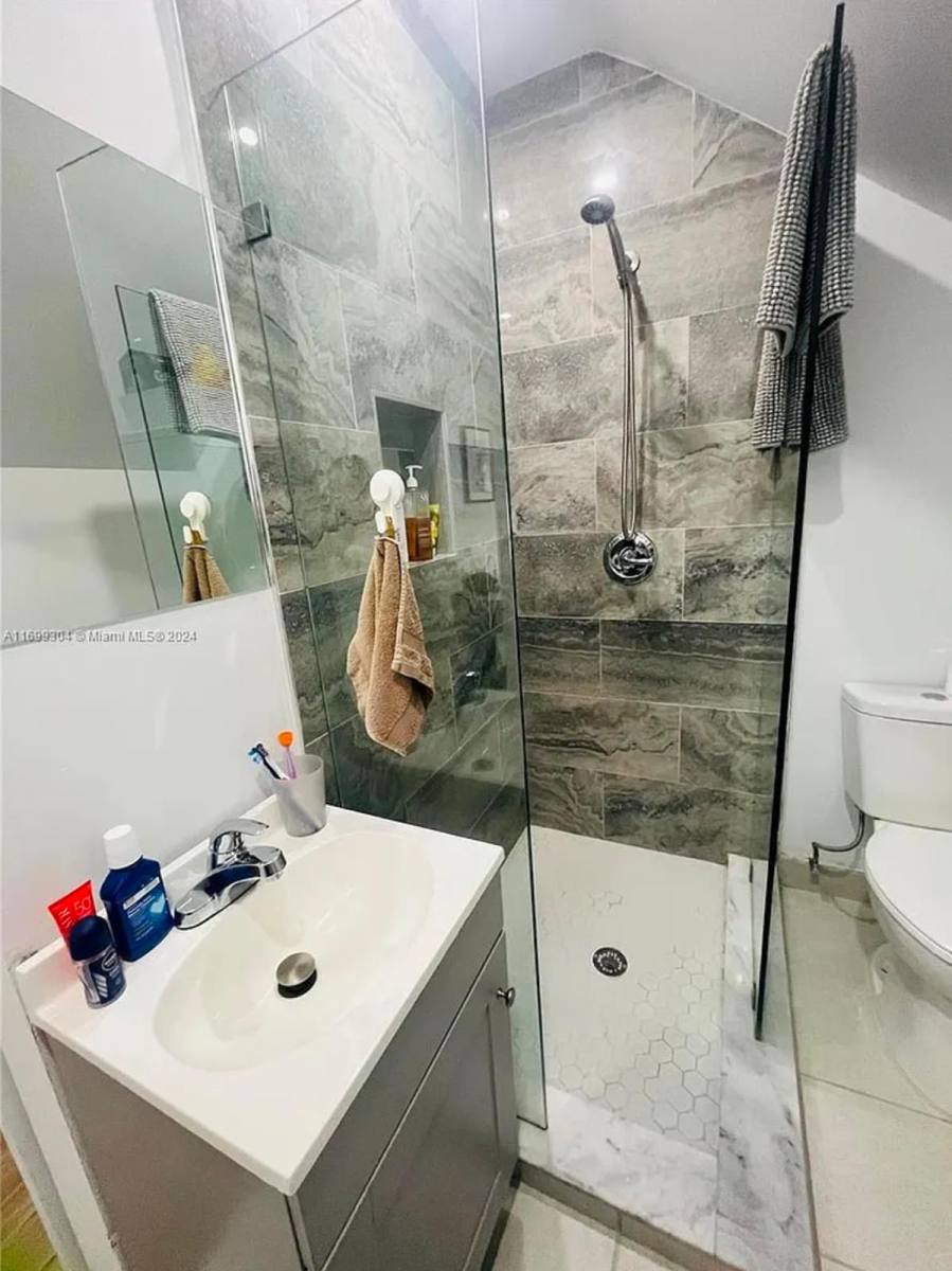 Townhouse for rent at 11389 NW 87th Ave #9, Miami, FL 33178