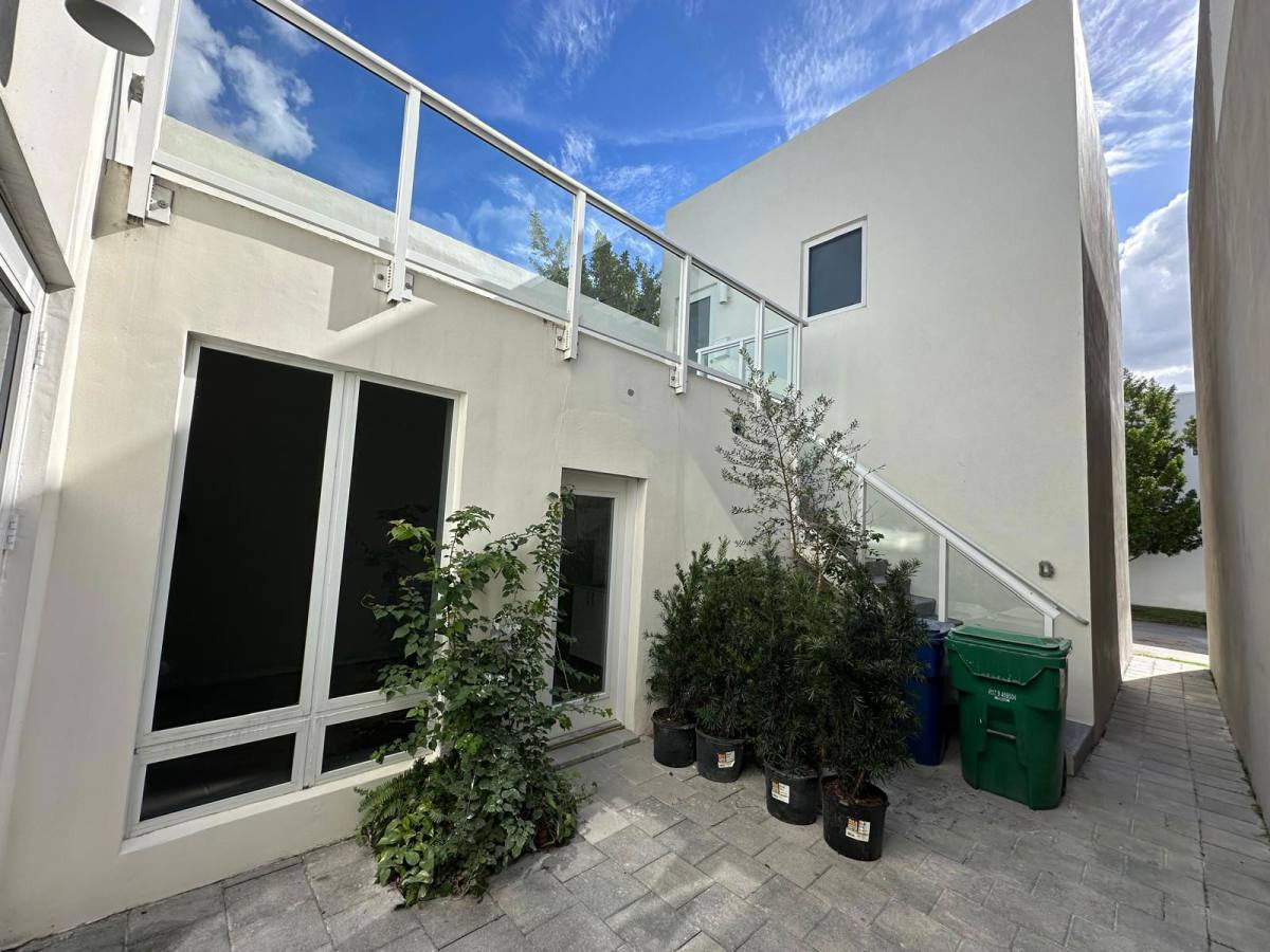 Townhouse for rent at 11389 NW 87th Ave #9, Miami, FL 33178