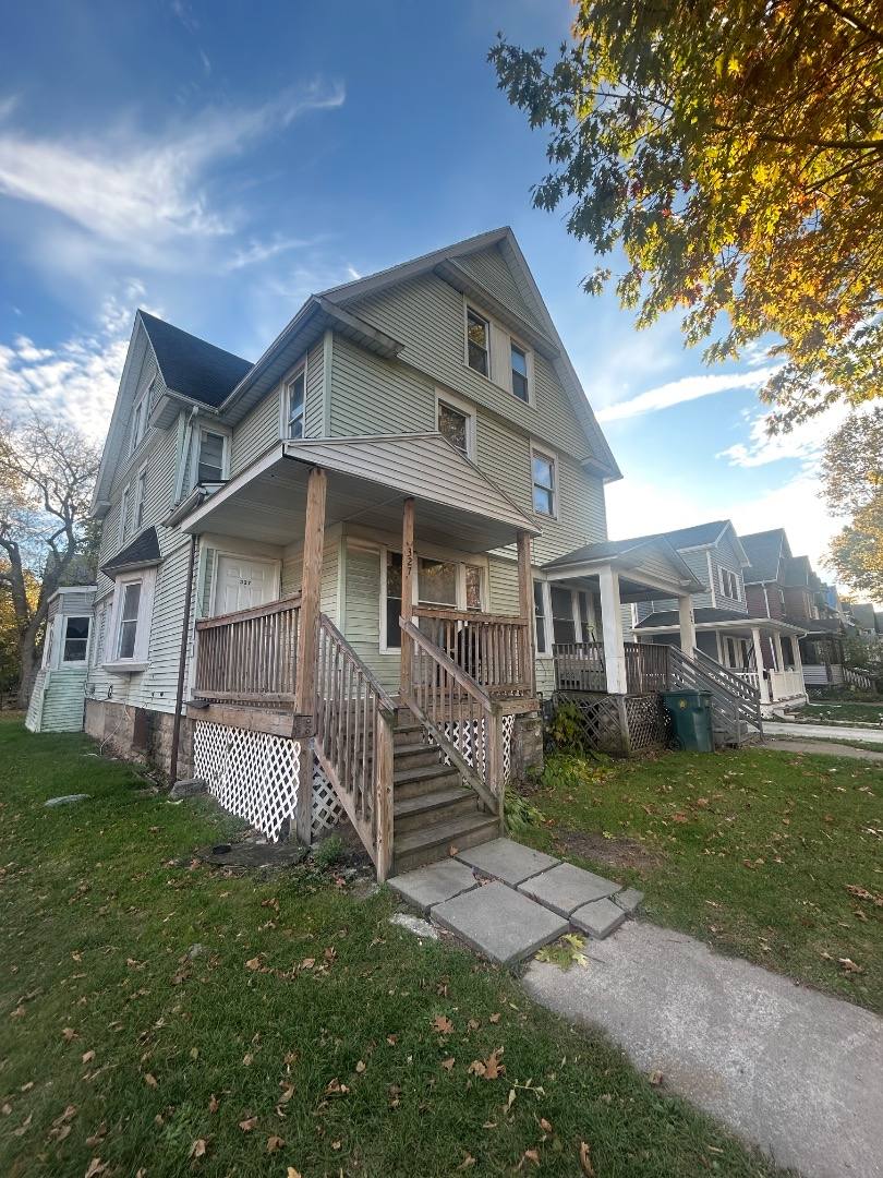 Apartment for rent at 325-327 Parsells Ave #327, Rochester, NY 14609