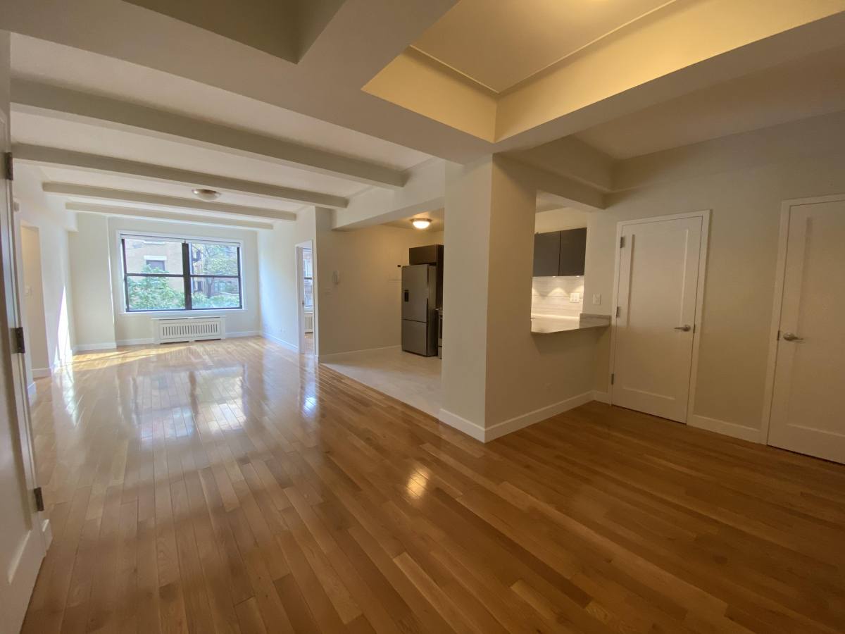 Apartment for rent at 400 E 58th St #14, New York, NY 10022