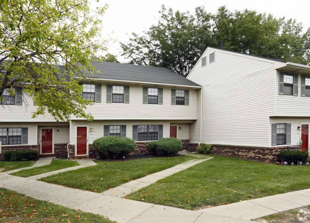 Apartment for rent at Beacon Place, 426 Beacon St, Toledo, OH 43620