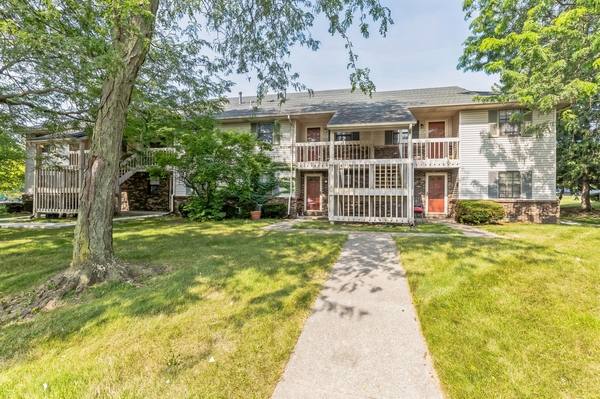Apartment for rent at Beacon Place, 426 Beacon St, Toledo, OH 43620