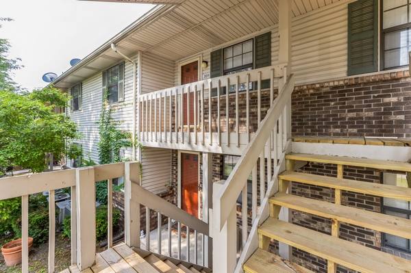Apartment for rent at Beacon Place, 426 Beacon St, Toledo, OH 43620