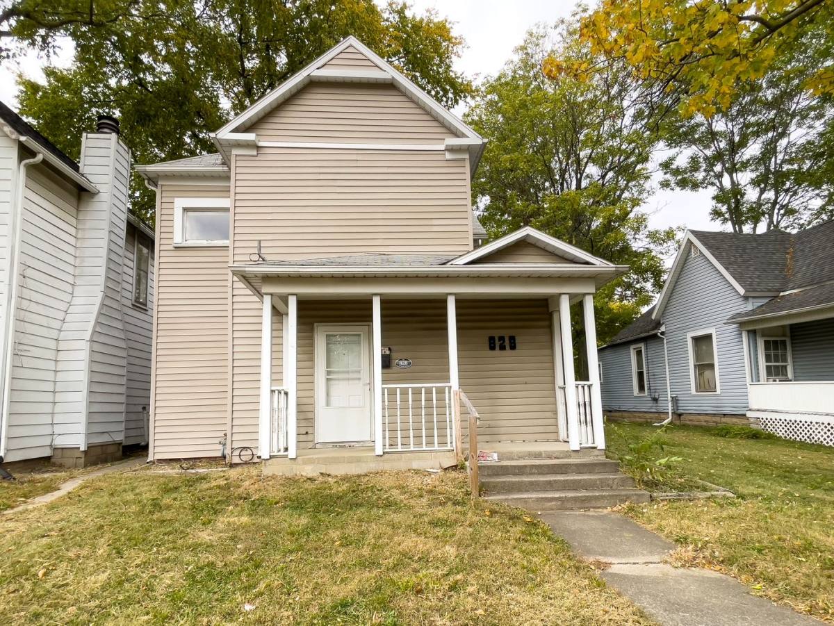 Apartment for rent at 830 W N St, Muncie, IN 47303