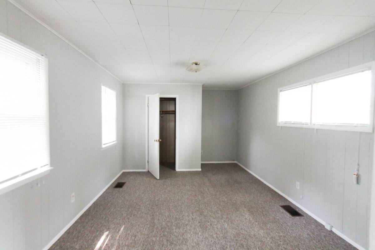 Apartment for rent at 830 W N St, Muncie, IN 47303
