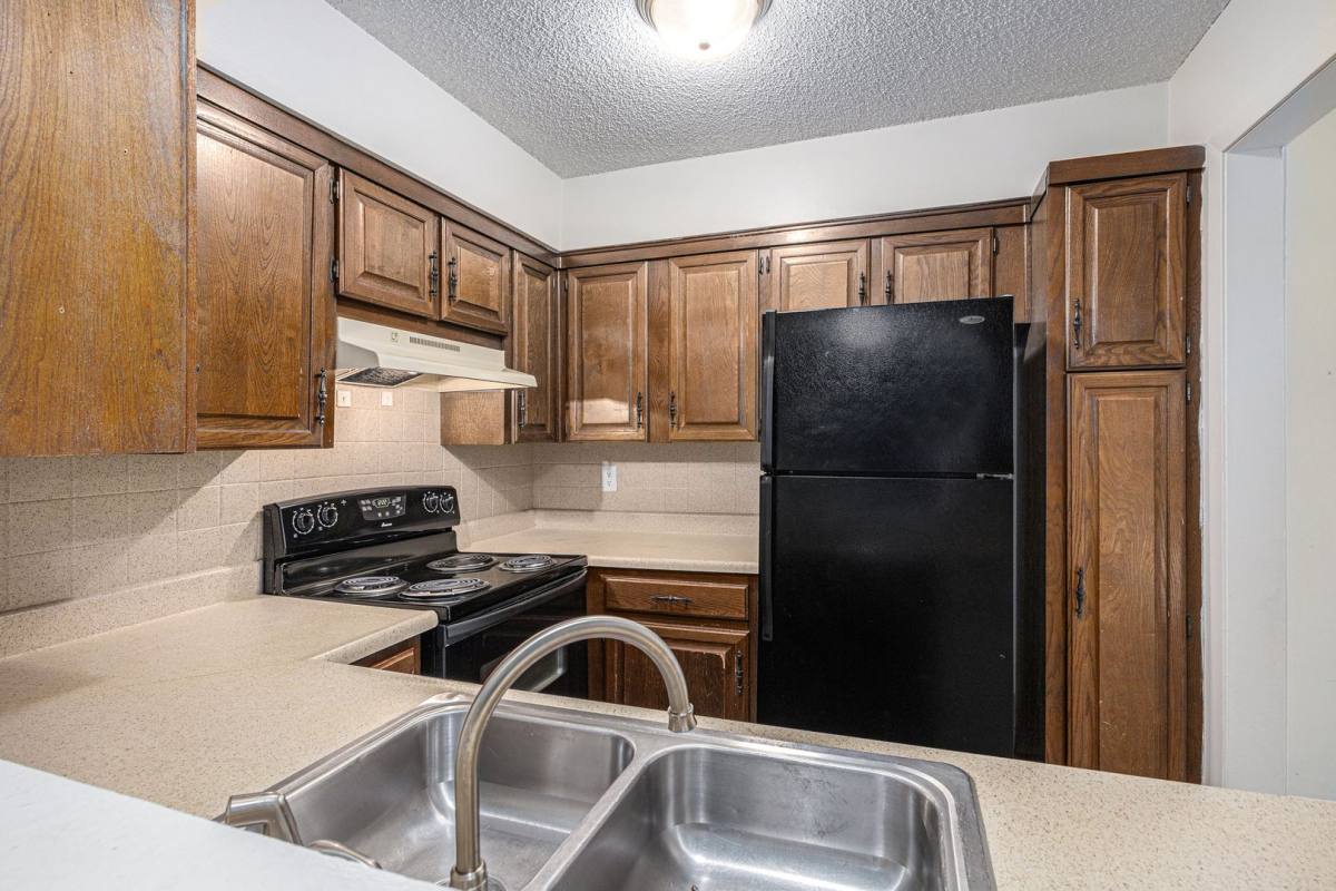 Apartment for rent at 7005 N Bales Ave, Kansas City, MO 64119