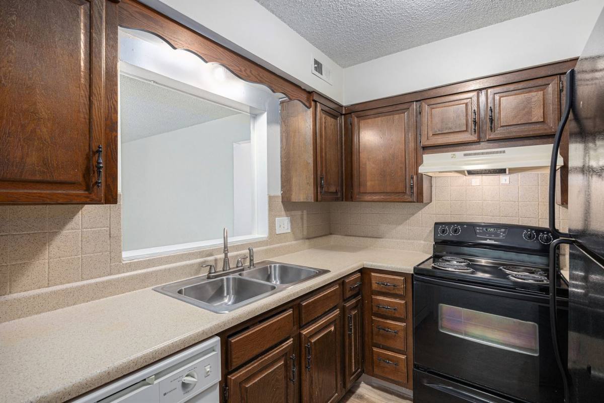 Apartment for rent at 7005 N Bales Ave, Kansas City, MO 64119