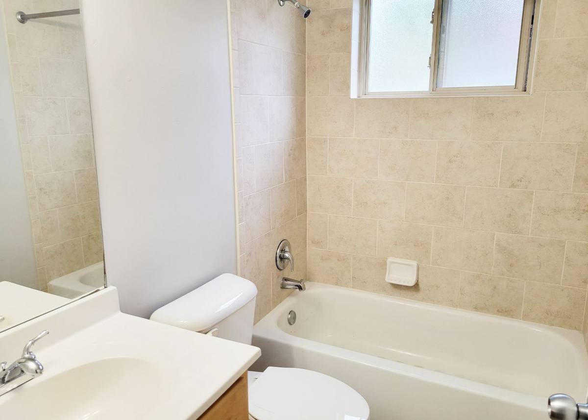 Apartment for rent at 563 Lowell Ave, Cincinnati, OH 45220