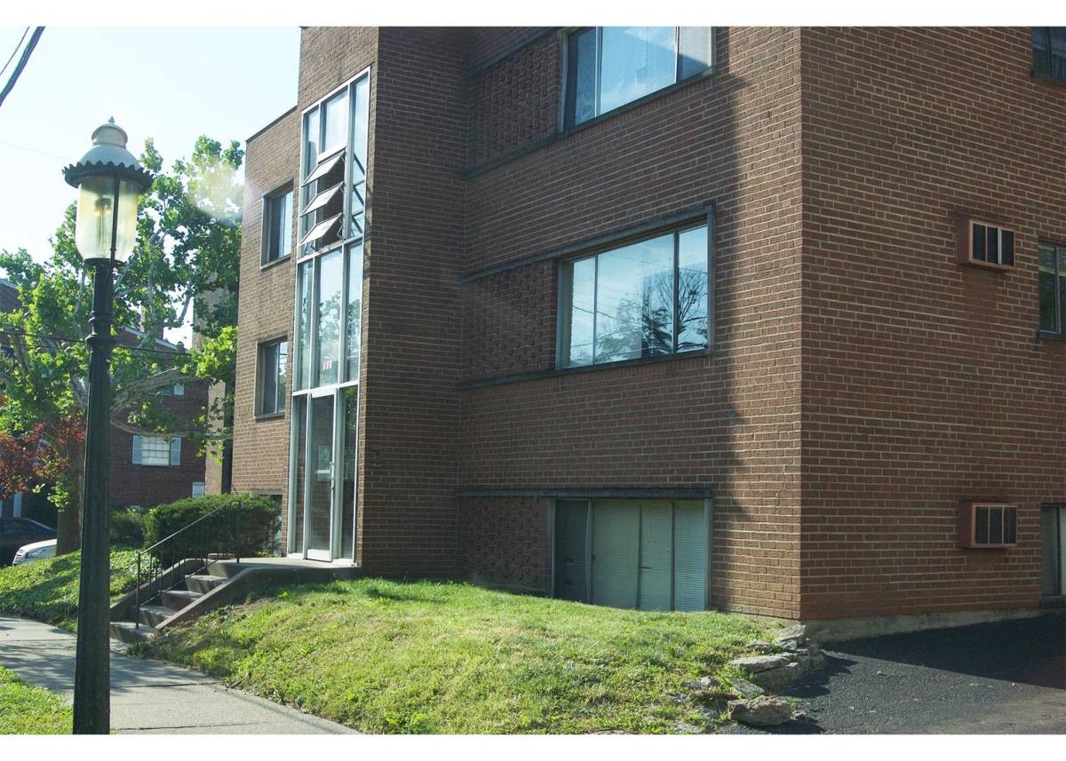 331 Shiloh St, Cincinnati, OH 45220 - Apartment For Rent - Image 1