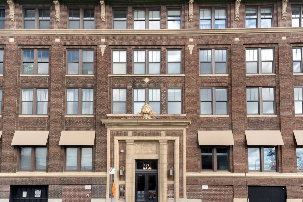 Apartment for rent at 523 Grand Blvd, Kansas City, MO 64106