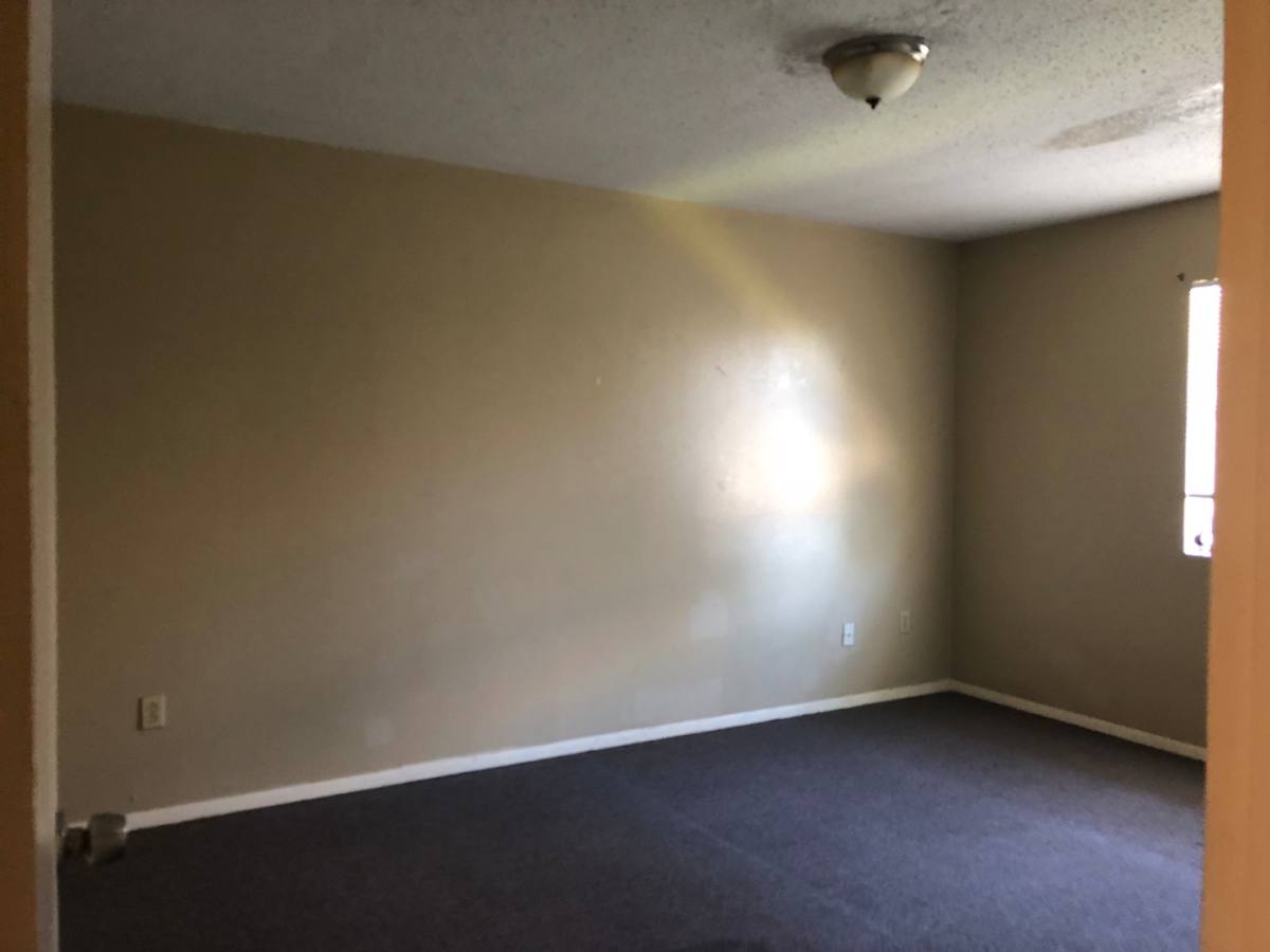 Apartment for rent at 1140-1160 Oregon Ave, Beaumont, TX 77705