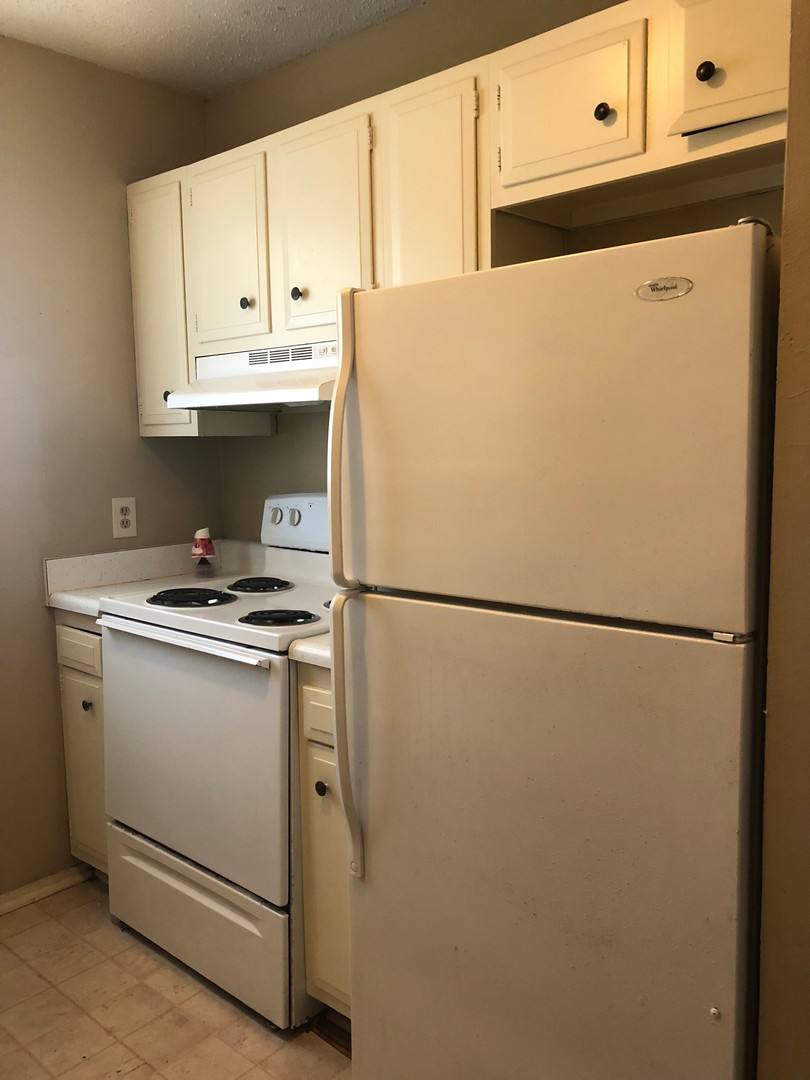 Apartment for rent at 1140-1160 Oregon Ave, Beaumont, TX 77705