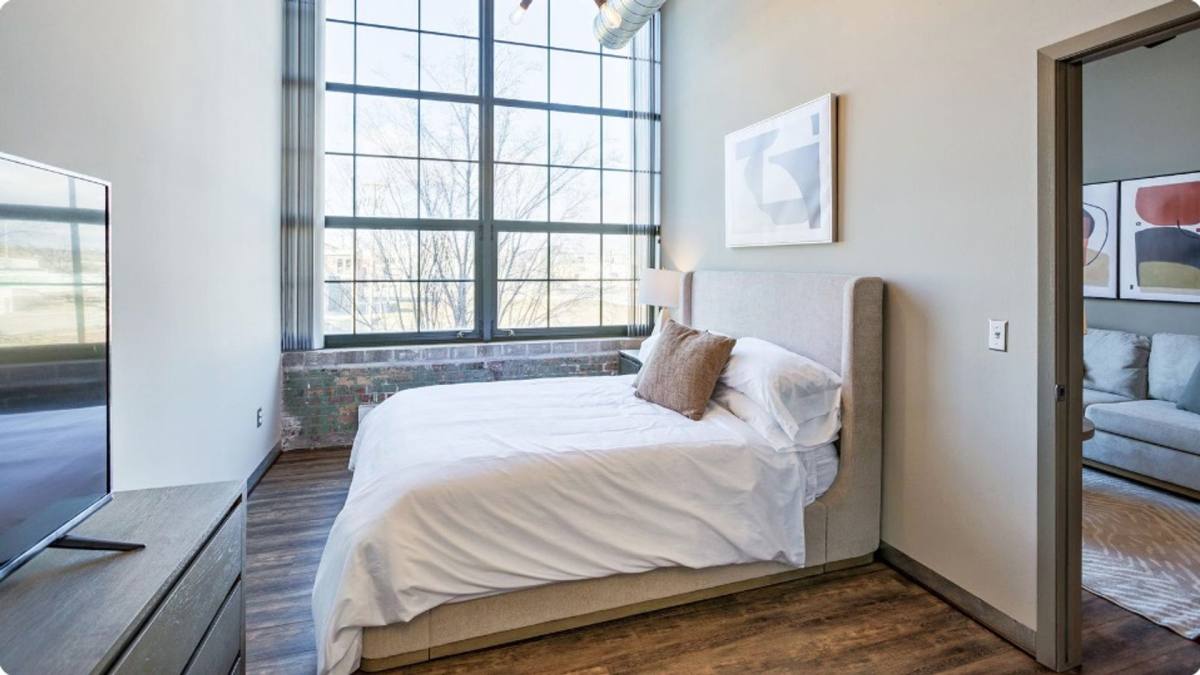 Apartment for rent at 1524 Cuming St, Omaha, NE 68102