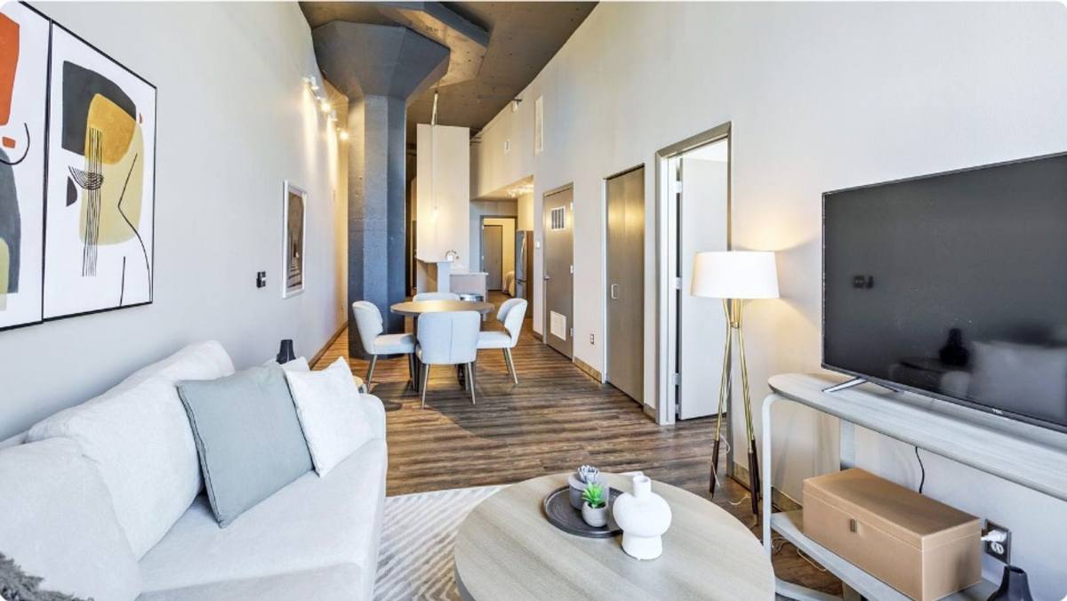 Apartment for rent at 1524 Cuming St, Omaha, NE 68102